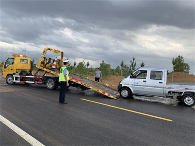 甘泉路高速公路救援